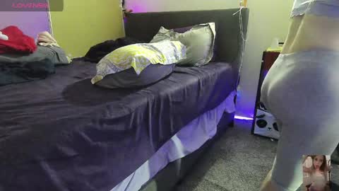 Snapshot of blondiebubblebooty chatting on 18, 4, 2026 Bubbles online show from 18, 4, 2026