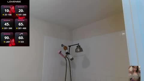 Snapshot of blondiebubblebooty chatting on 14, 5, 2026 Bubbles online show from 14, 5, 2026