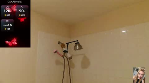 Snapshot of blondiebubblebooty chatting on 17, 5, 2026 Bubbles online show from 17, 5, 2026
