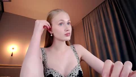 Mia online show from 3, 4, 2026