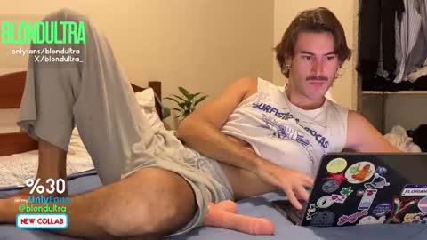 Snapshot of blondultra chatting on 20, 5, 2026 blondultra online show from 20, 5, 2026