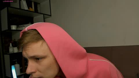Snapshot of blondvibe chatting on 1, 5, 2026 Alik online show from 1, 5, 2026