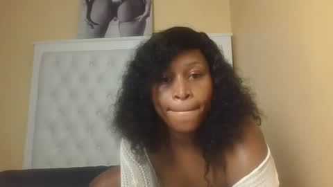 Snapshot of blondykiki chatting on 10, 10, 2025 Blondykiki online show from 10, 10, 2025