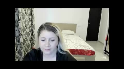 blondysarah online show from 23, 2, 2026