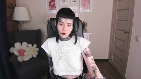 Snapshot of blood__mary chatting on 28, 7, 2026 Mary online show from 28, 7, 2026