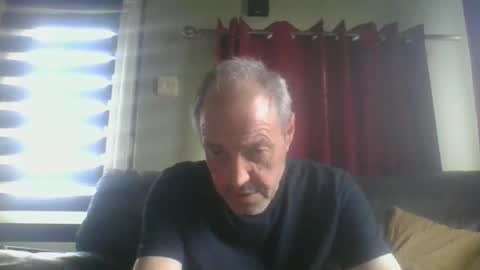 Snapshot of bloody52 chatting on 10, 2, 2025 bloody52 online show from 10, 2, 2025