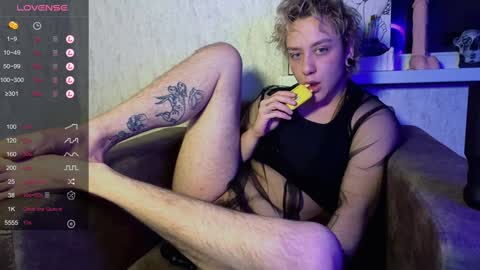 Snapshot of blooming_soul chatting on 4, 2, 2025 blooming_soul online show from 4, 2, 2025