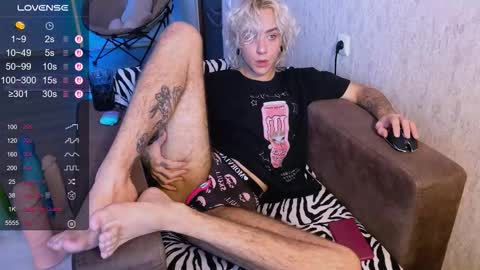 Snapshot of blooming_soul chatting on 30, 9, 2025 blooming_soul online show from 30, 9, 2025