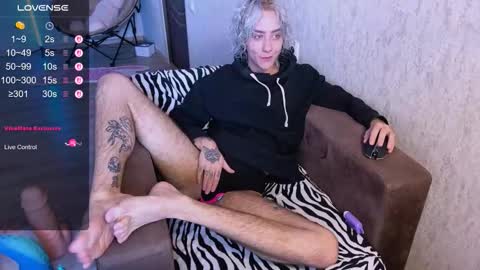 Snapshot of blooming_soul chatting on 11, 10, 2025 blooming_soul online show from 11, 10, 2025