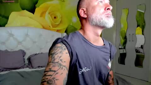 Snapshot of blowmyxxl chatting on 21, 10, 2025 Nico online show from 21, 10, 2025