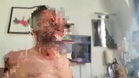 Snapshot of blue_eyes_85 chatting on 9, 4, 2026 blue_eyes_85 online show from 9, 4, 2026