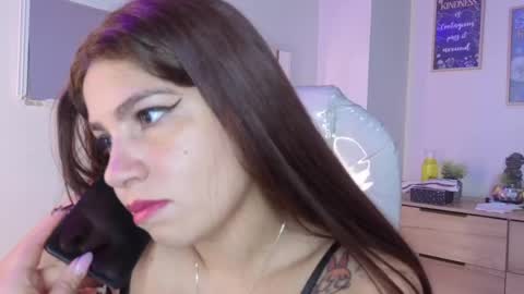 Snapshot of bluee_hazell chatting on 4, 5, 2026 online show from 4, 5, 2026