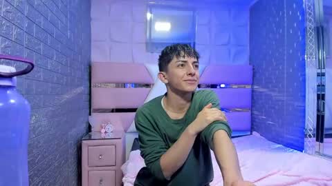 blueestar03 online show from 5, 1, 2025