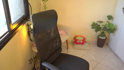 FLORAA online show from 27, 2, 2025