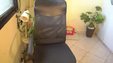 FLORAA online show from 2, 3, 2025