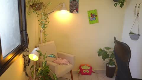 FLORAA online show from 2, 3, 2025