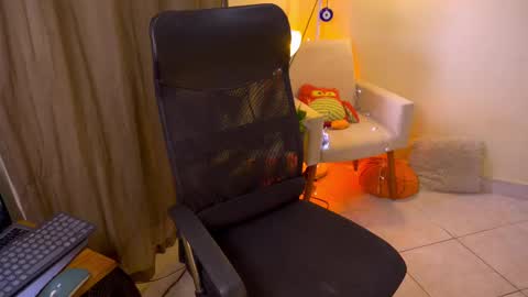 FLORAA online show from 7, 10, 2025