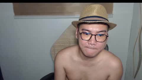 Snapshot of blueranger27 chatting on 5, 3, 2025 Andy Tan online show from 5, 3, 2025