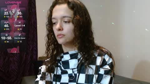 bluevixen7 online show from 6, 1, 2025