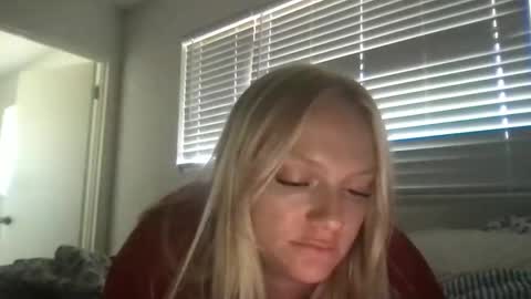 blueyebabyxoxo online show from 17, 4, 2026