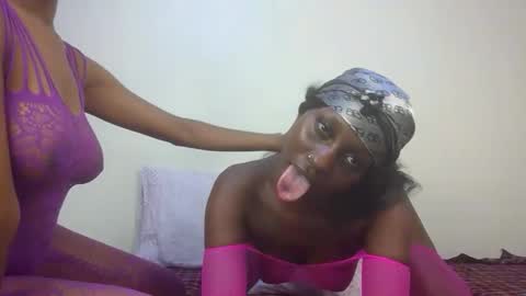 Snapshot of blushbelle chatting on 22, 10, 2025 Belle online show from 22, 10, 2025