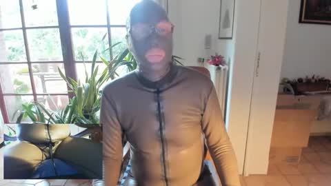 SlaveRobert online show from 20, 10, 2025