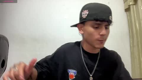 Bob  INDEPENDENT MODEL online show from 15, 12, 2024