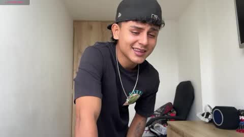 Bob  INDEPENDENT MODEL online show from 15, 4, 2026