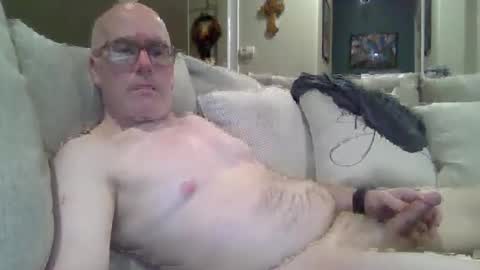 bobblehead31382 online show from 13, 1, 2026