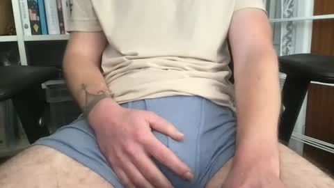 Snapshot of bobbybrownshoozz chatting on 4, 12, 2024 bobbybrownshoozz online show from 4, 12, 2024