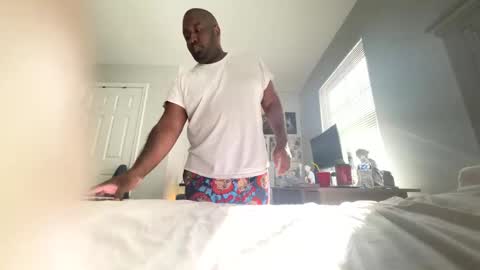 Luv bug  online show from 6, 11, 2025