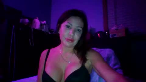milf online show from 31, 10, 2025