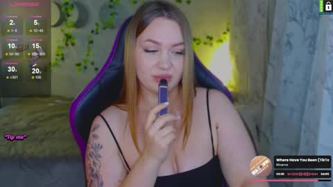 Snapshot of bodylina chatting on 7, 11, 2025 Lina online show from 7, 11, 2025