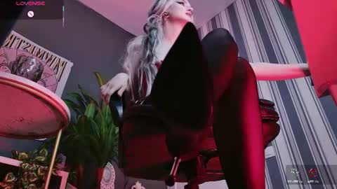 Your Mistress Bella online show from 3, 7, 2026