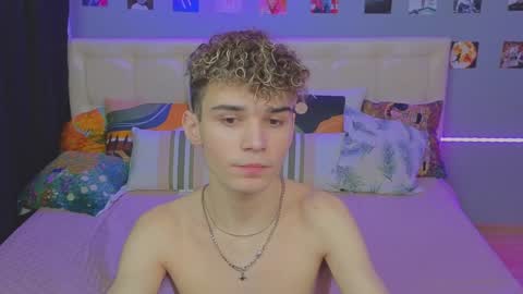 Snapshot of boicute chatting on 1, 2, 2025 ALEXPVT IS OPEN online show from 1, 2, 2025
