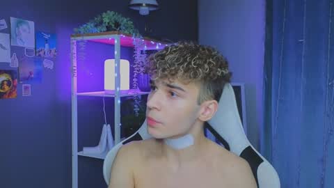 Snapshot of boicute chatting on 2, 2, 2025 ALEXPVT IS OPEN online show from 2, 2, 2025