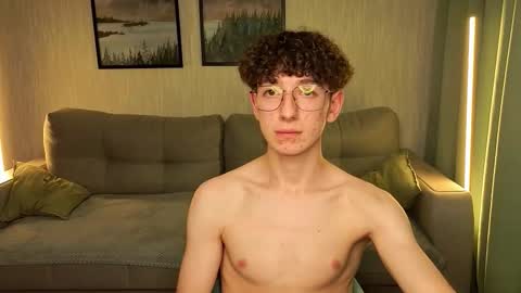 Snapshot of boicute chatting on 10, 10, 2025 ALEXPVT IS OPEN online show from 10, 10, 2025