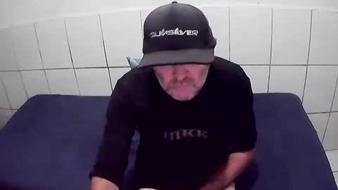 Cesar Augusto Pierdona online show from 22, 12, 2025