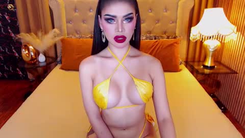 Snapshot of bombshellanita chatting on 18, 11, 2025 bombshellanita online show from 18, 11, 2025