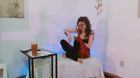 Snapshot of bombshellbaeby chatting on 25, 4, 2026 BombshellBaeby online show from 25, 4, 2026