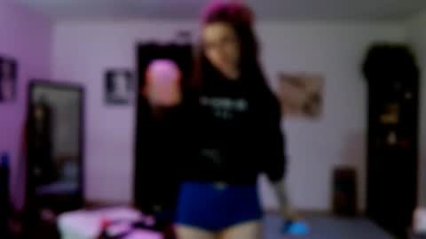 Snapshot of bombshellbaeby chatting on 13, 5, 2026 BombshellBaeby online show from 13, 5, 2026