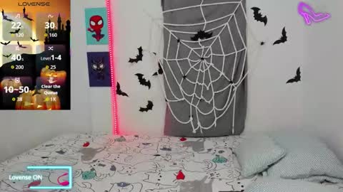 Snapshot of bomburheroes chatting on 16, 10, 2025 bombon y bellota online show from 16, 10, 2025