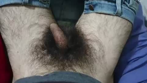 Im Bom - Tip if You Liked my Hairy Body - Private Show is Open - Read more about me in the bio below online show from 19, 7, 2026