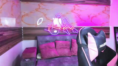 becky online show from 22, 6, 2026