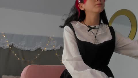 Snapshot of bonniecute_ chatting on 3, 12, 2024 online show from 3, 12, 2024