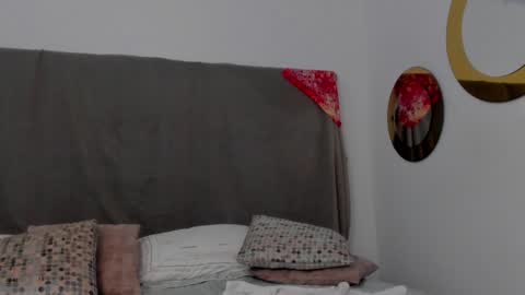 Snapshot of bonniecute_ chatting on 4, 12, 2024 online show from 4, 12, 2024