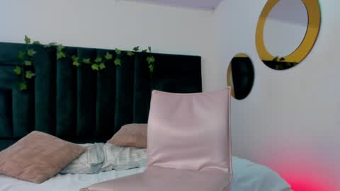 Snapshot of bonniecute_ chatting on 23, 12, 2024 online show from 23, 12, 2024