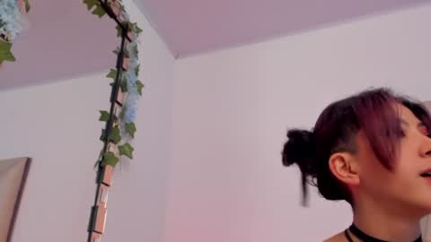 Snapshot of bonniecute_ chatting on 22, 1, 2025 online show from 22, 1, 2025