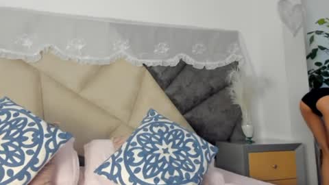 Snapshot of bonniecute_ chatting on 24, 1, 2025 online show from 24, 1, 2025