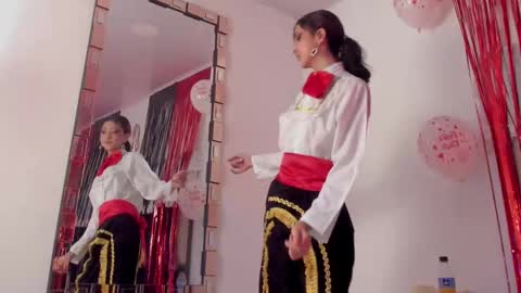 Snapshot of bonniecute_ chatting on 14, 2, 2025 online show from 14, 2, 2025